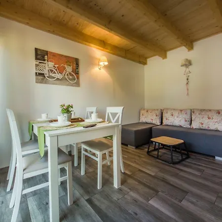 Деревянный коттедж Morskie Tarasy Ястшембя-Гура